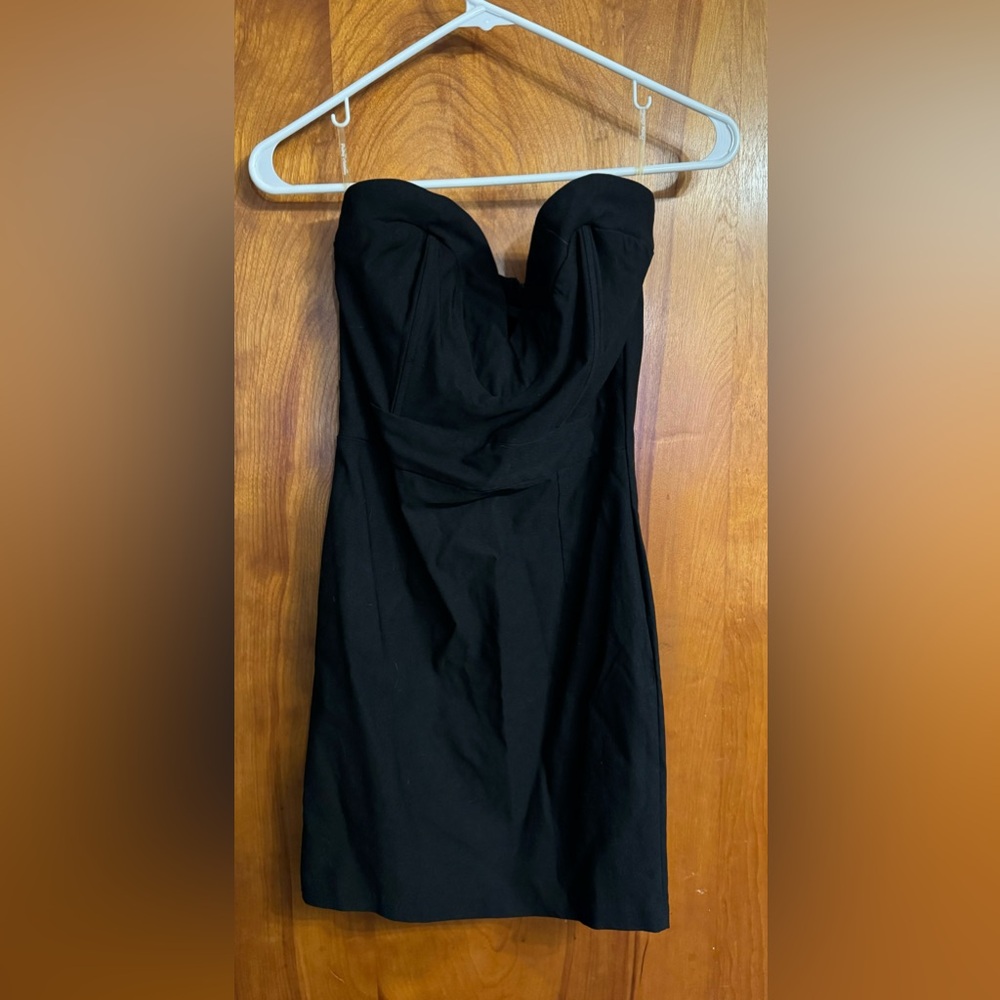 Elegant Black Strapless Dress